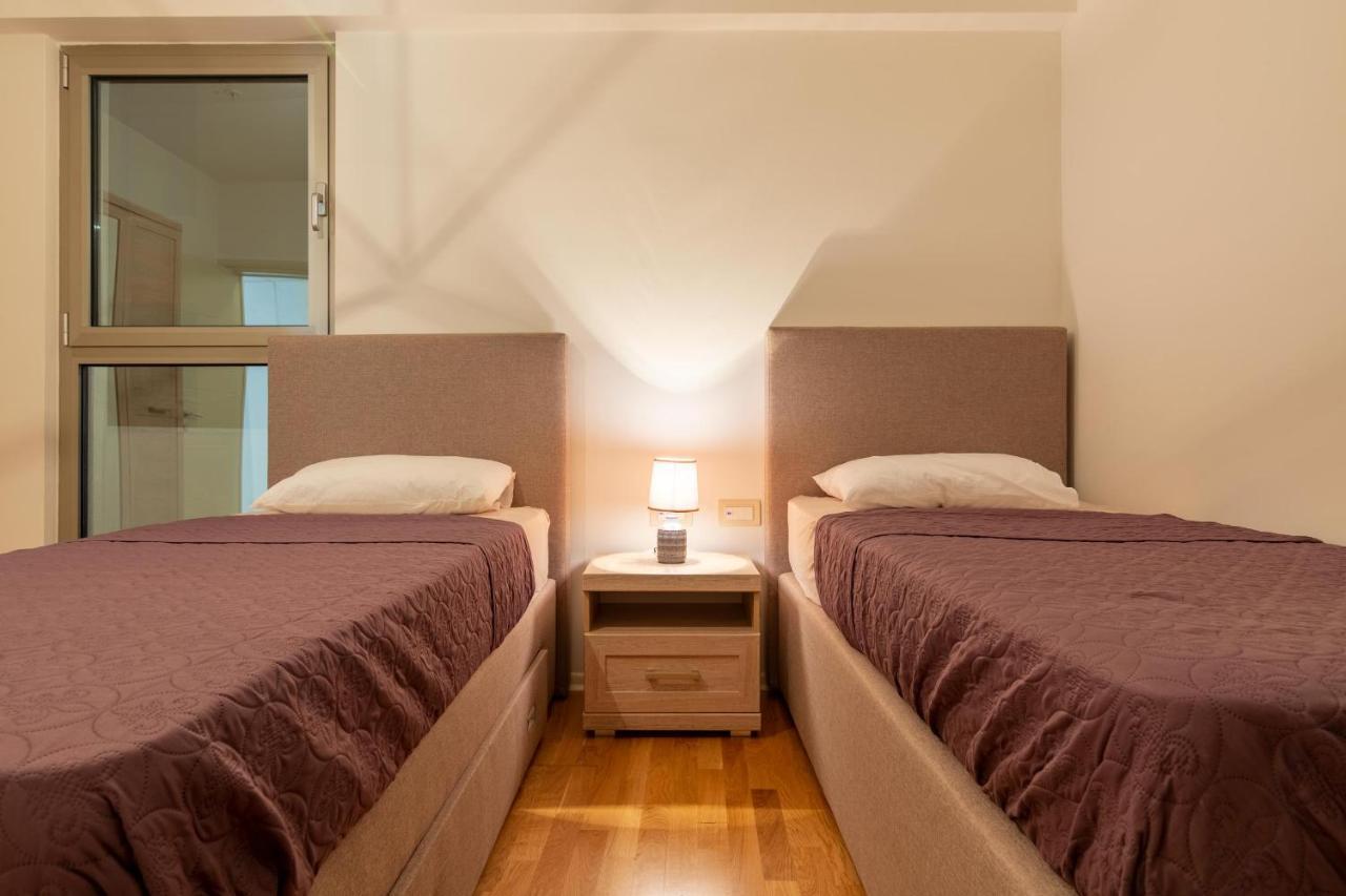 Apartment H704 Budva Luaran gambar