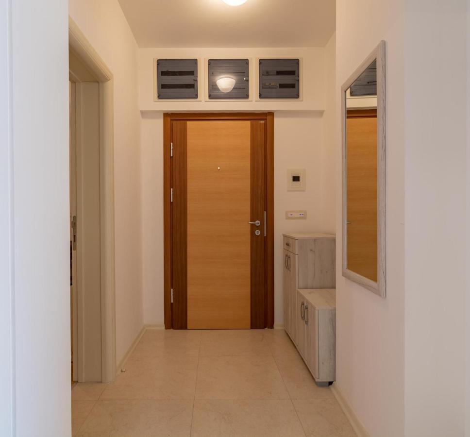 Apartment H704 Budva Luaran gambar