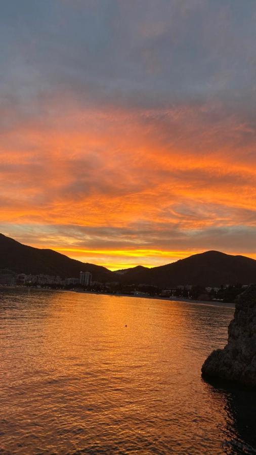Apartment H704 Budva Luaran gambar